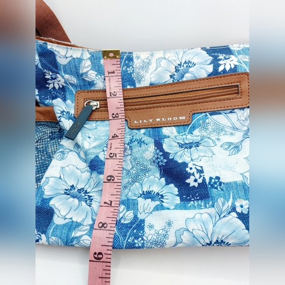 LILY BLOOM Denim Petal Patch Crossbody Reese Coho Bag Purse Floral 13x9x5” - Picture 10 of 11